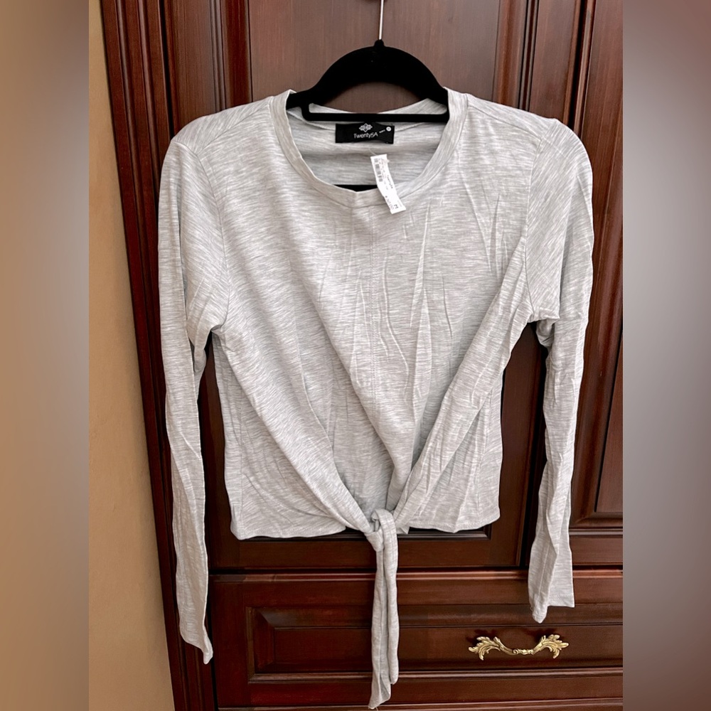 Long sleeve t shirt